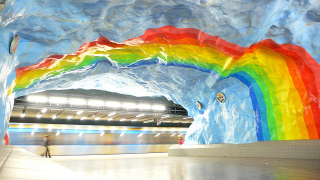 Illustration for article titled Eye-Poppingly Gorgeous Underground Stations from Around The World